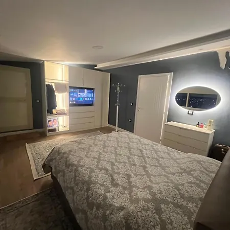 Apartment Four L's *