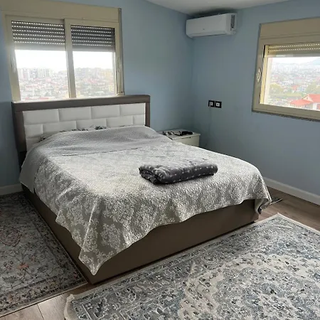 Four L's Apartment Arape-Rashbulli